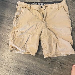 Men’s Wrangler shorts